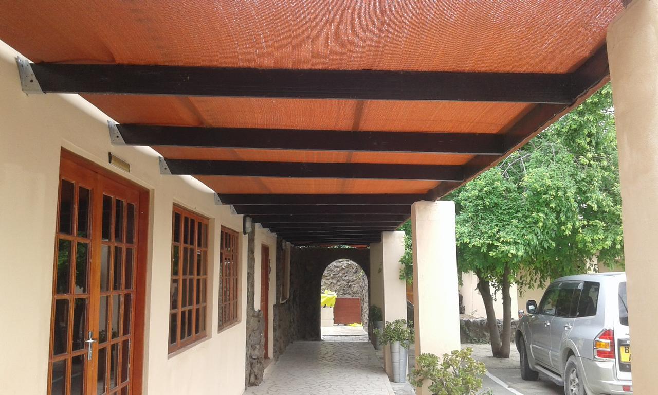 Larissa Hotel Maun Bagian luar foto
